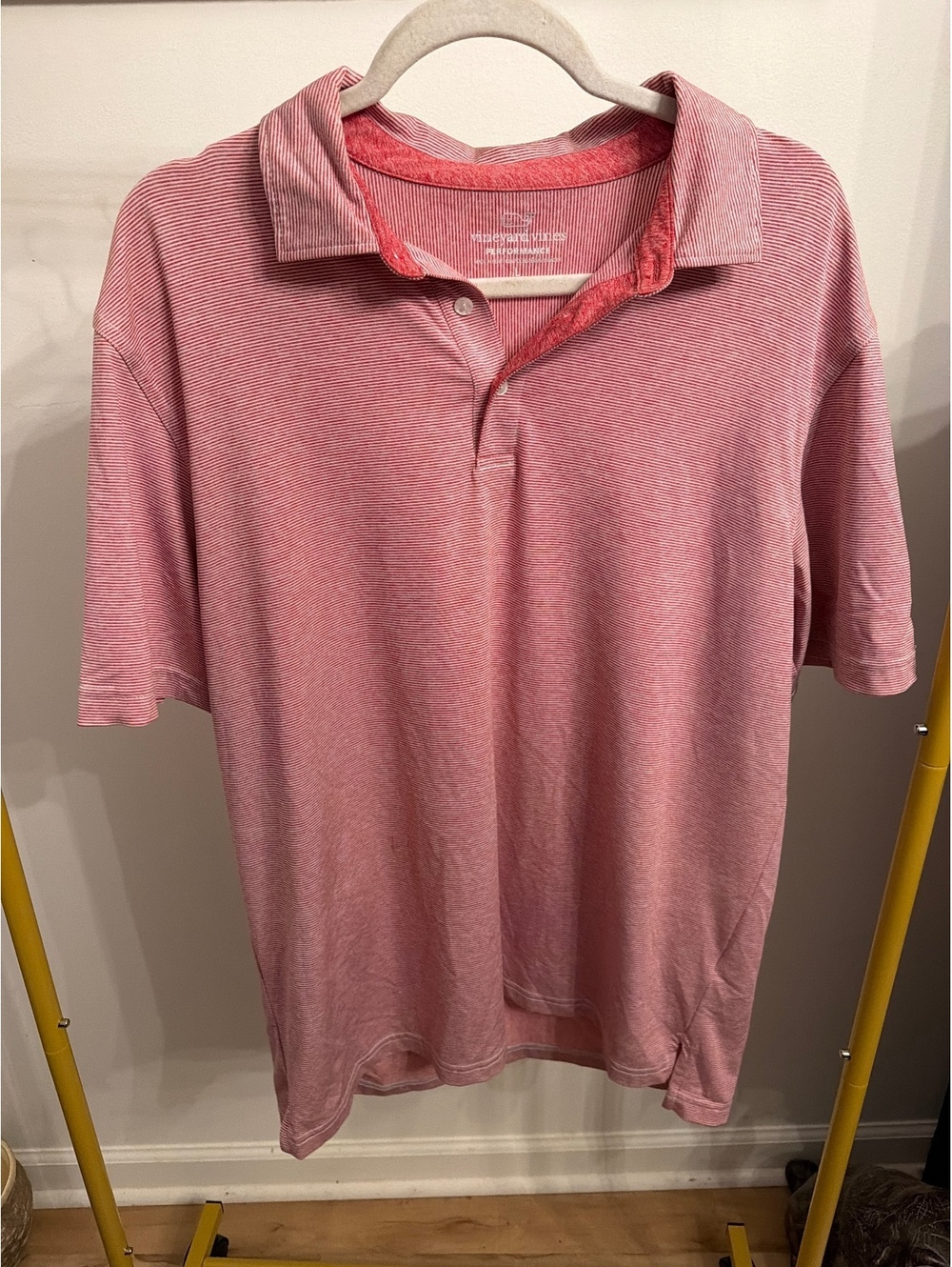 Vineyard Vines Performance Men's Polo Shirt in Pink Red Stripe